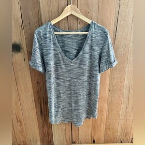Lululemon short sleeve-rolled sleeve